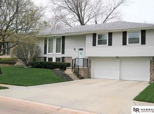 12736 Erskine St, Omaha, NE 68164