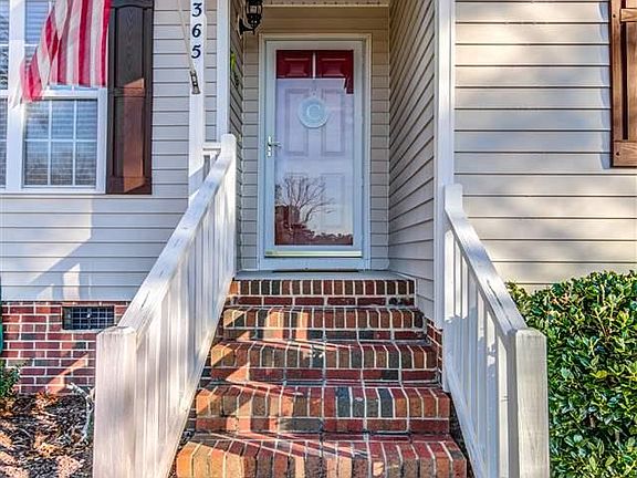 2nd image of 365 Kingsbrook Cir