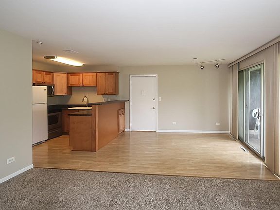 4th image of 5539 E Lake Dr APT F