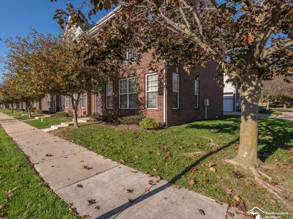502 Kaye Lani Ave, Monroe, MI 48161