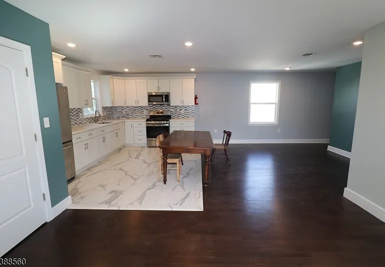 73 Franklin Ter #2 — Photo 11