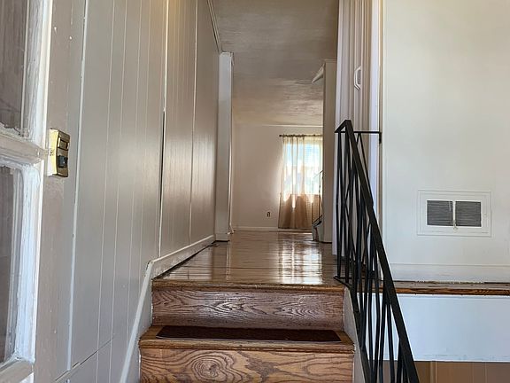 2nd image of 62 Oakmont Dr