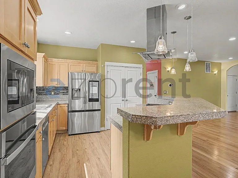 132 NE 63rd Ave — Photo 21