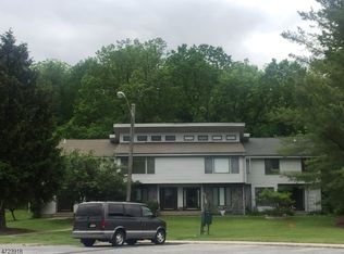 341 Cheyenne Rd, Lafayette, NJ 07848