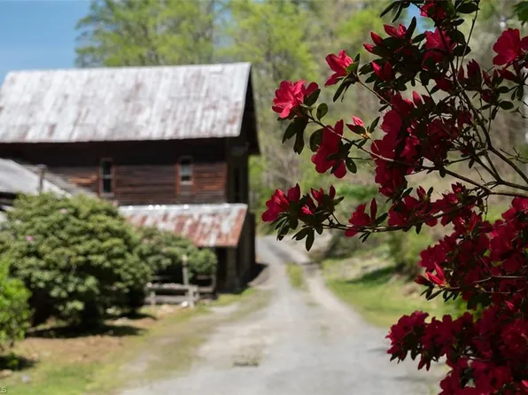 318A Elkin Creek Mill Rd, Elkin, NC 28621