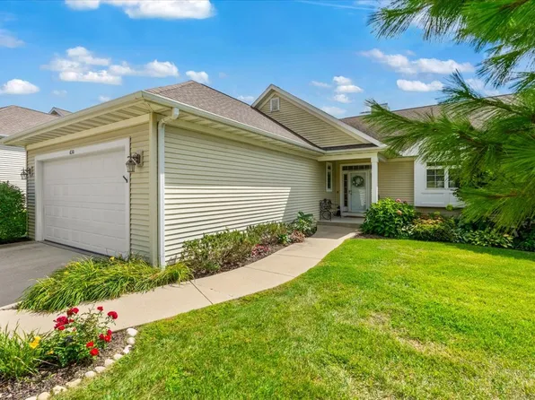 630 S Stone Ridge Dr #630, Lake Geneva, WI 53147