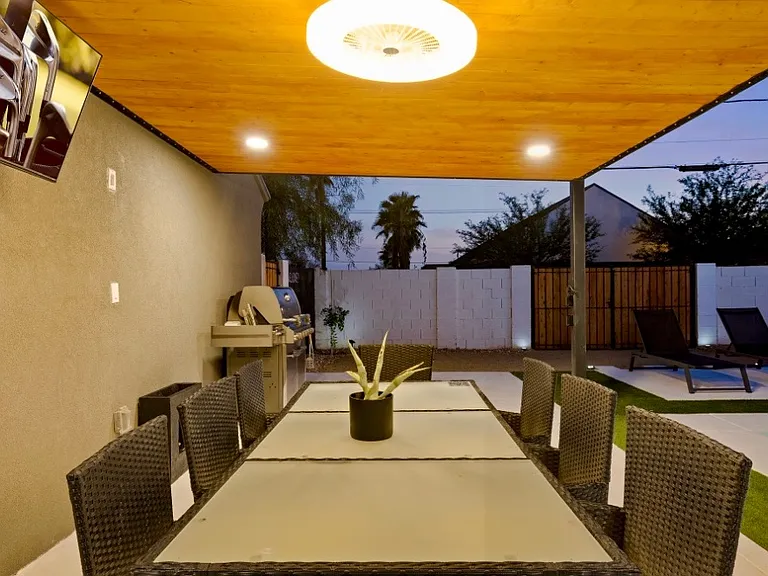 1450 E Hoover Ave — Photo 27