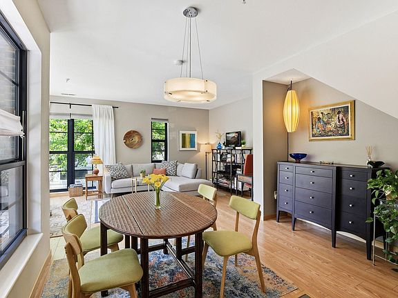 4th image of 820 Emerald St APT 117