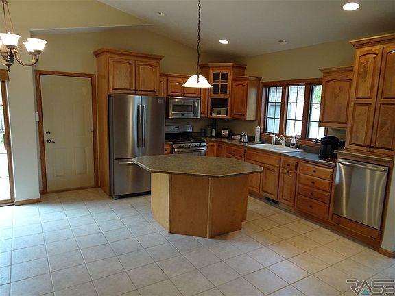 3rd image of 3176 W Auburn Hills Ct