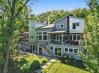 8328 Lakeshore Dr, Dexter, IA 50070