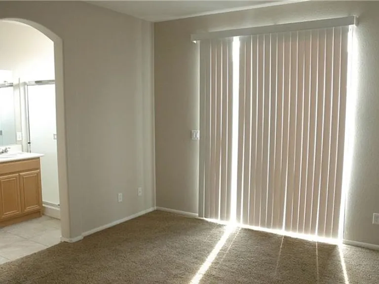 4345 Haven Point Ave — Photo 7