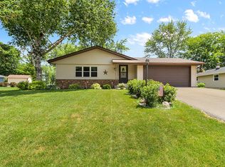 W168S7262 Parkland Dr, Muskego, WI 53150