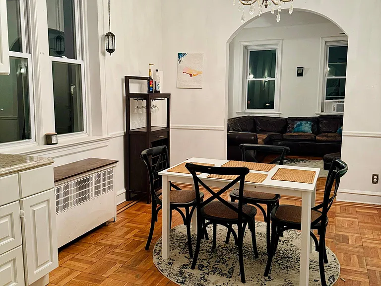 307 York St #4 — Photo 2