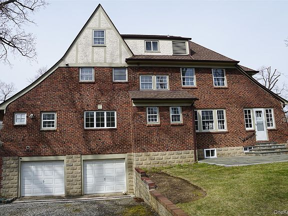 3rd image of 16 Bon Air Ave