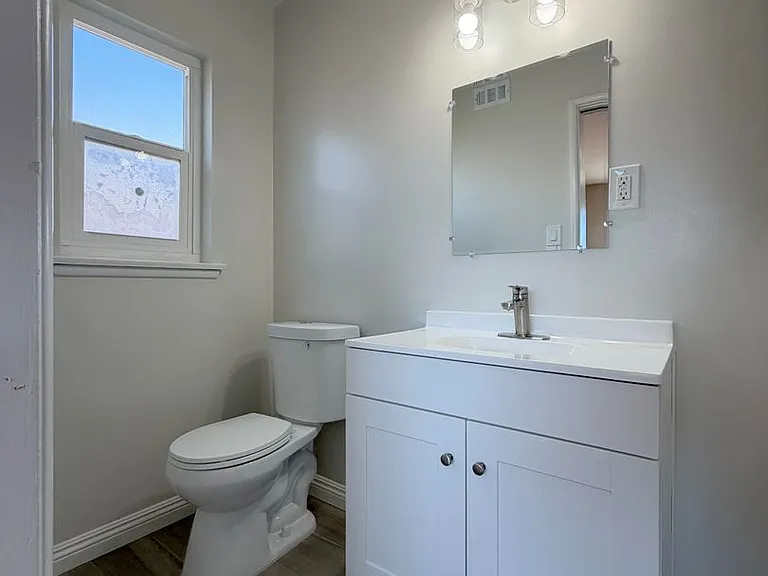 12231 Diane St — Photo 21