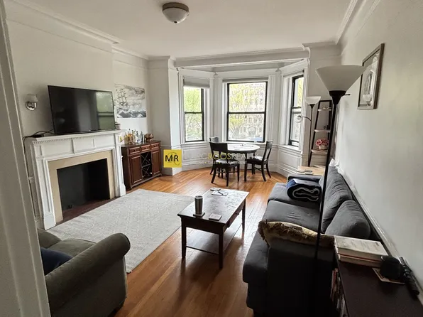 468 Commonwealth Ave #301, Boston, MA 02215