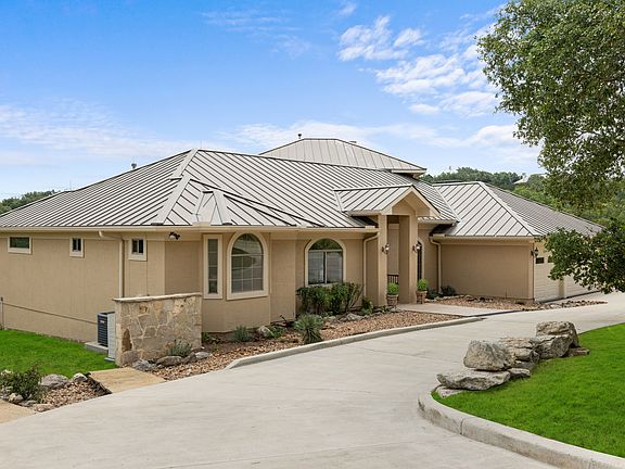 3rd image of 462 Oak Shore Dr