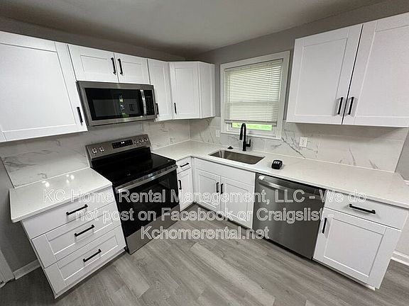 5th image of 11636 W 68th Ter