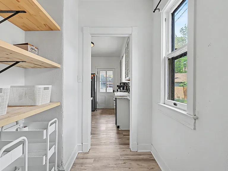 416 E Uintah St — Photo 10