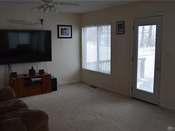 4th image of 10298 Peacock Ln