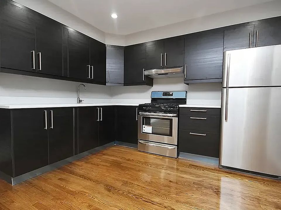 1st image of 25-08 Newtown Ave #3