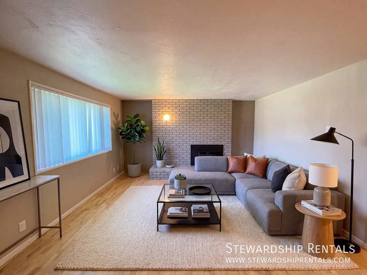 2 Bedroom Duplex in Eugene! — Photo 4