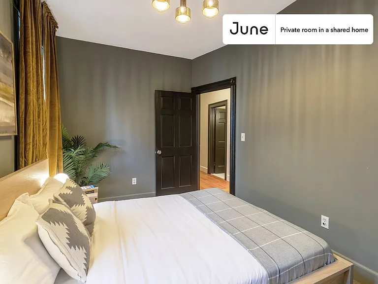 101 Calumet St #C — Photo 2
