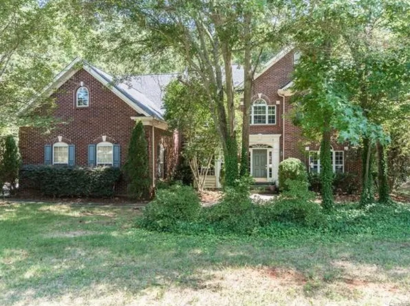 4362 Enchantment Cove Ln, Charlotte, NC 28216