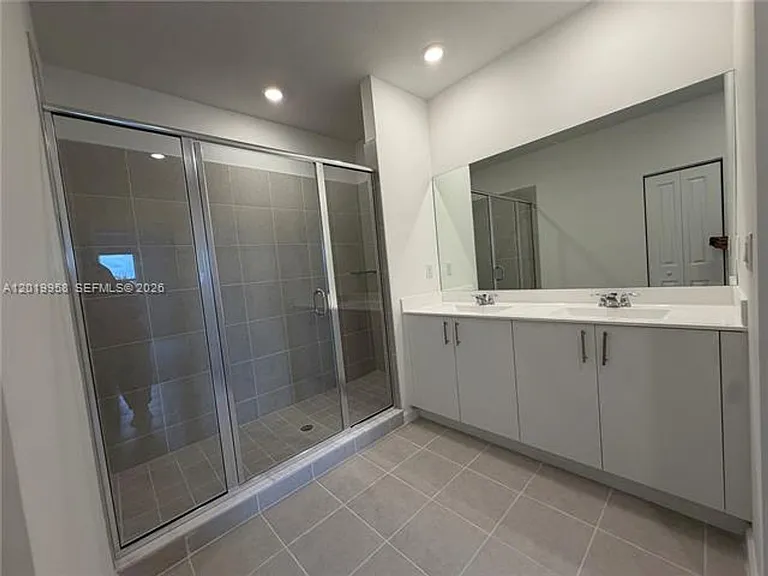 2384 SE 29th Dr — Photo 18