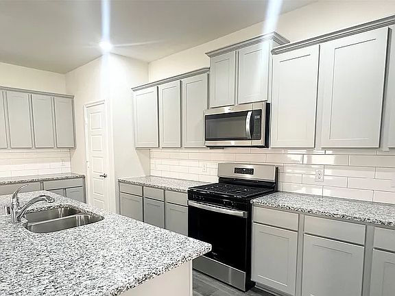 4th image of 6041 Tudor Pl