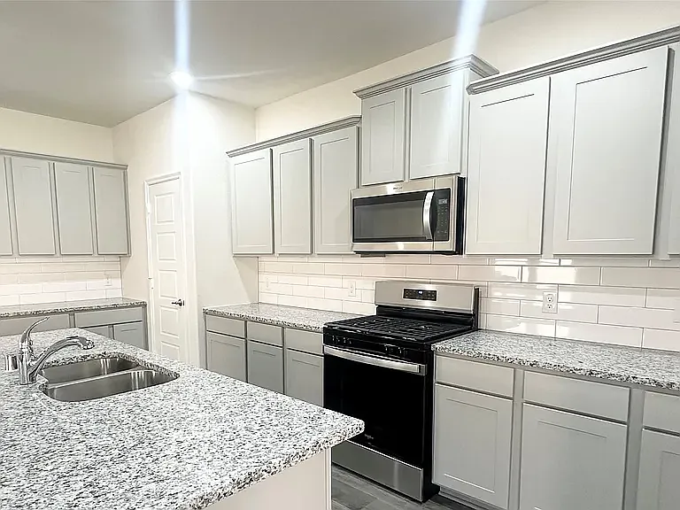6041 Tudor Pl — Photo 4