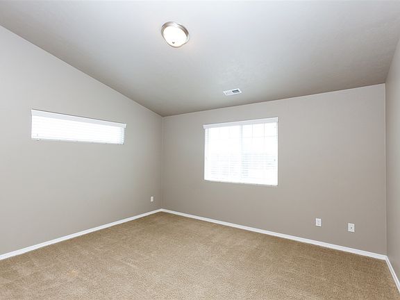 5th image of 12624 W Pacific Ave