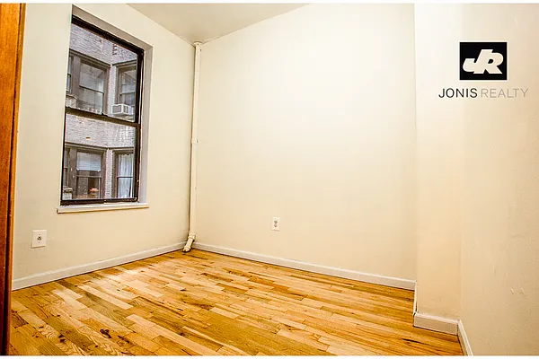 Rented by Jonis Realty | media 15