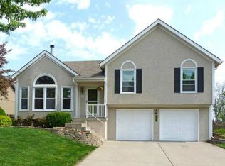518 Northpoint Ave, Liberty, MO 64068