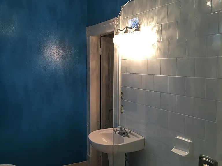 402 15th St #2 — Photo 5
