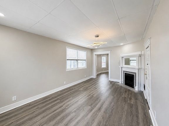 5th image of 61 Macamley St #2