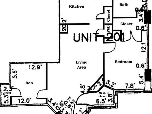 Floor Plan (interior walls are approximate)