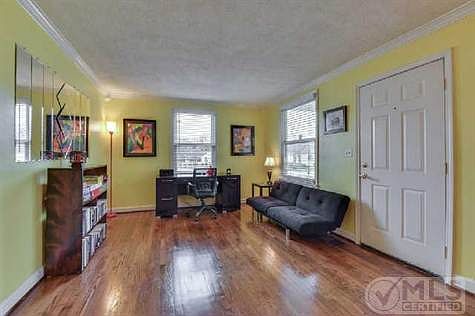 4th image of 2005 Hutton Dr