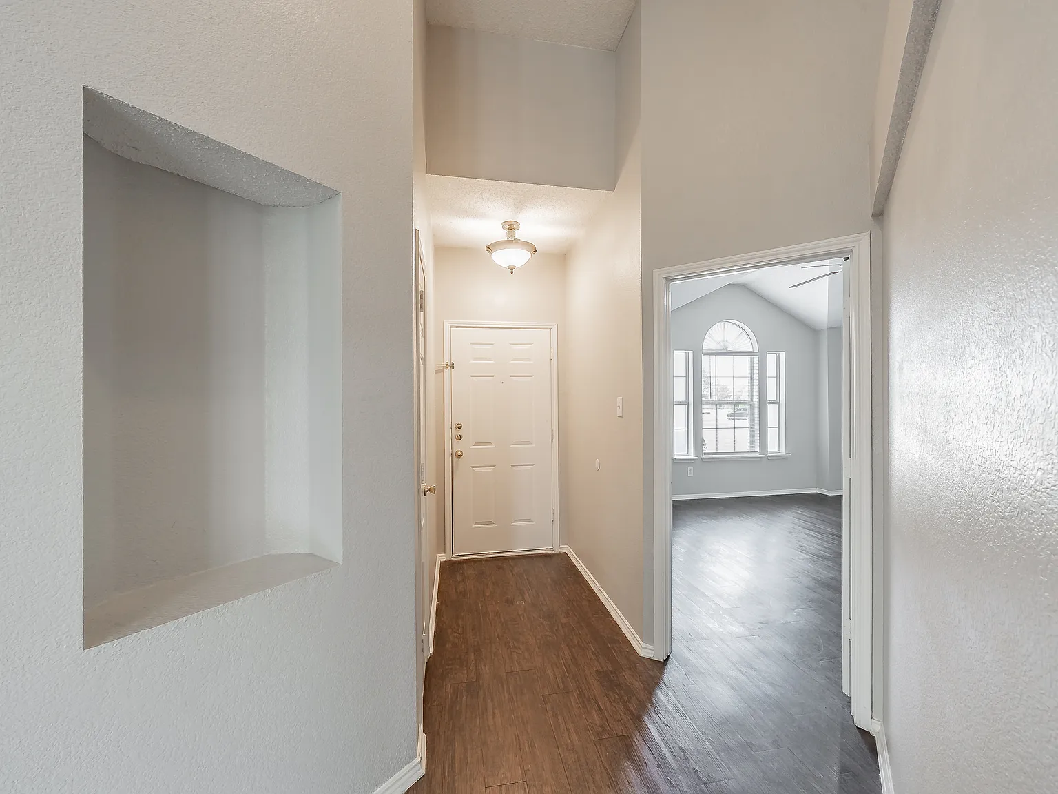 4 bed, 2.0 bath, 2029 sqft, $1,950 — Photo 4