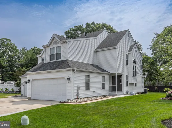 11 Dis Ct, Sewell, NJ 08080