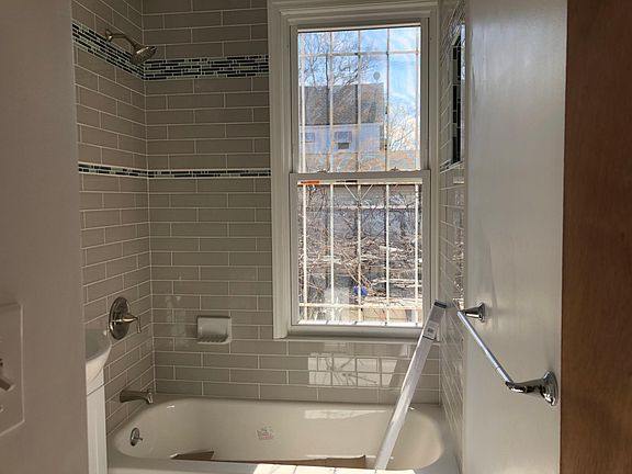 5th image of 10417 Remington St #1