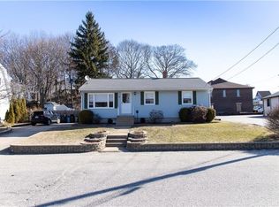 9 Country Dr, West Warwick, RI 02893