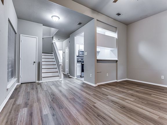 3rd image of 3935 Pickett Pl