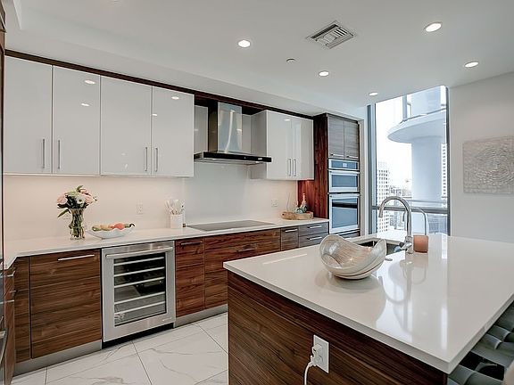 5th image of 100 Las Olas Blvd #2204