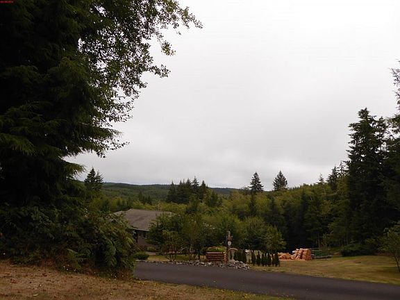 3rd image of 68 Blacktail Ln