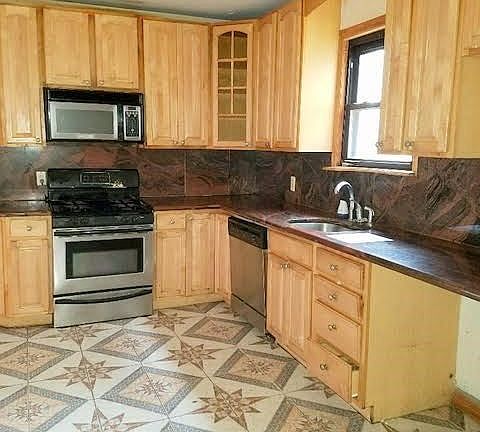 4th image of 8916 238th St