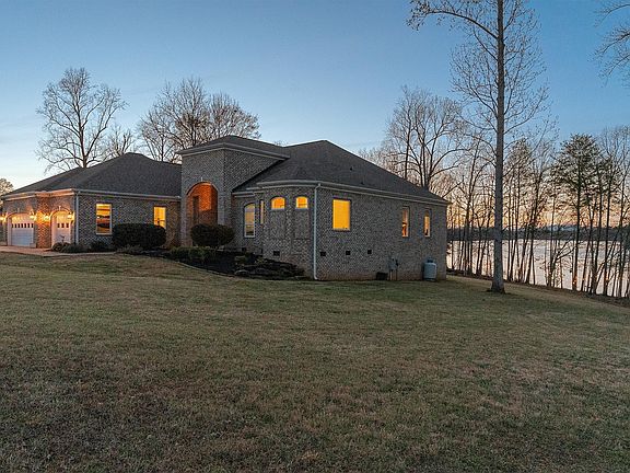 4th image of 217 Aqua Cove Ct