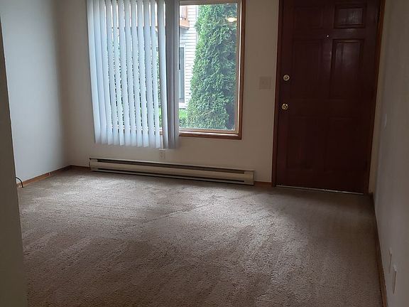 3rd image of 1712 E Fourth Plain Blvd #14948078
