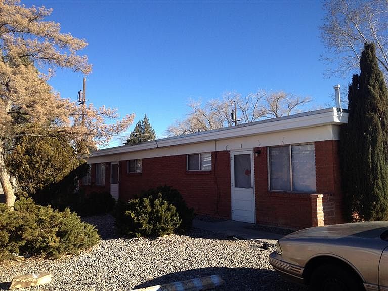 1st image of 216 Espanola St NE