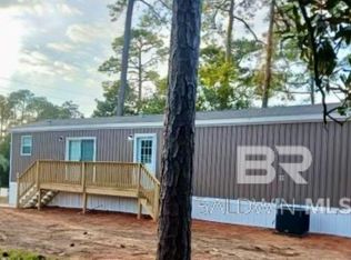 1325 Ridgewood Dr, Lillian, AL 36549